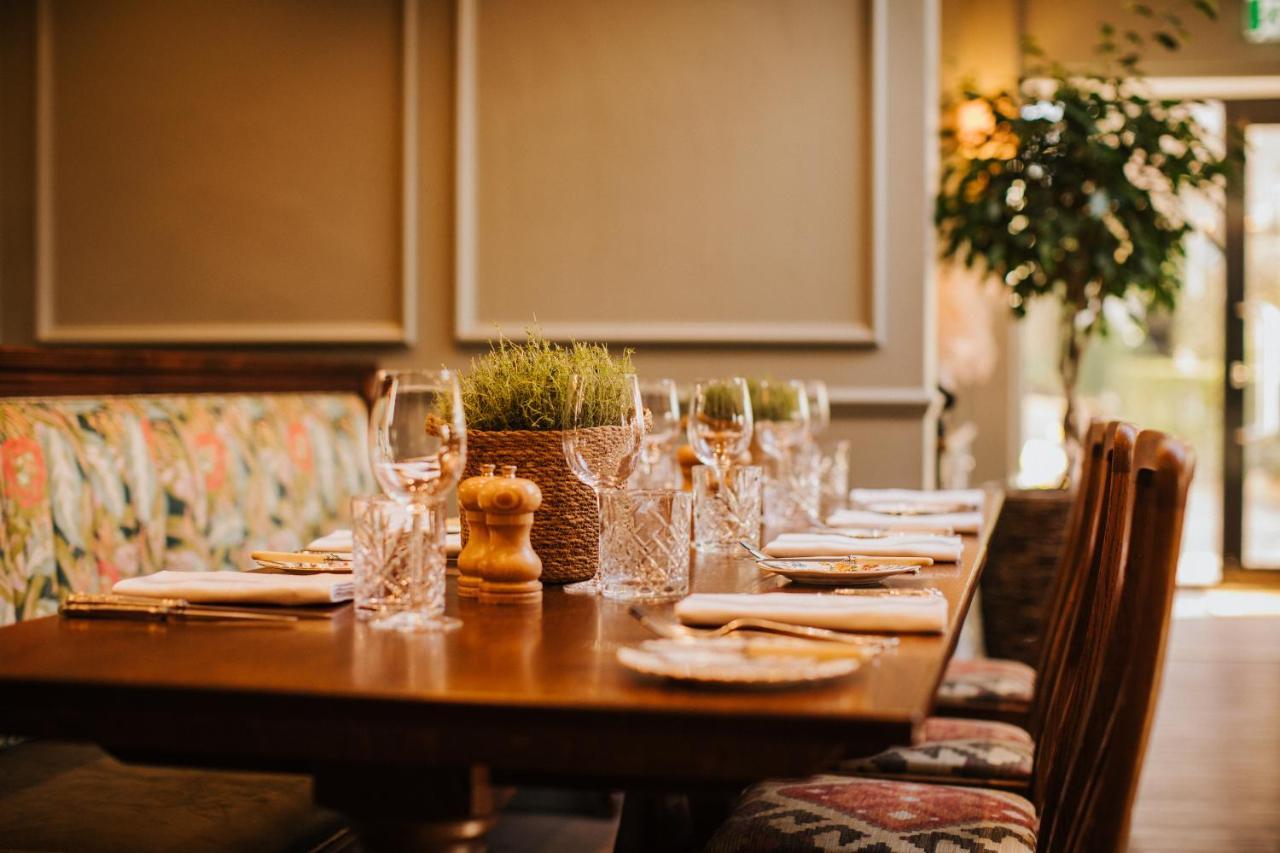 The Farmhouse At Redcoats Stevenage Bagian luar foto